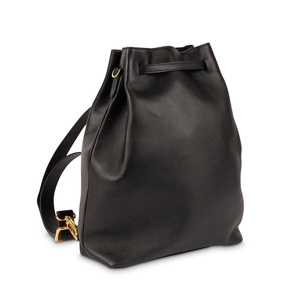 This luxury black leather backpack / Laptop Bag can be worn as a backpack or a shoulder back and fits everything inc your laptop. Chic, elegant & minimalist design. In colours ecru and tan. Ideal for any casual oufit or and elegant classic day look. Perfect bag for womens work wear, office style or travelling.